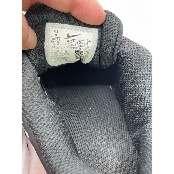 Nike Black & White Soccer Cleats With Striped Design & Lace-Up Closure size 8 - Picture 8 of 8